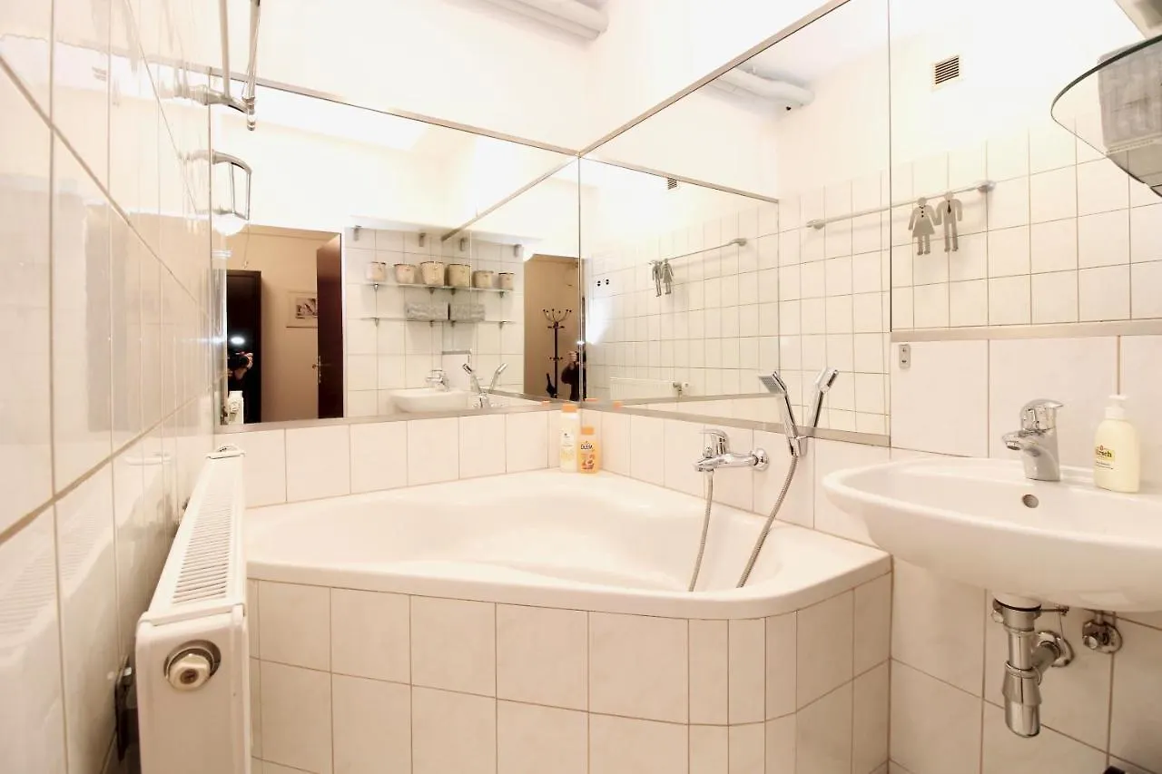 1-Bedroom Apartment Heiligenstadt 维也纳